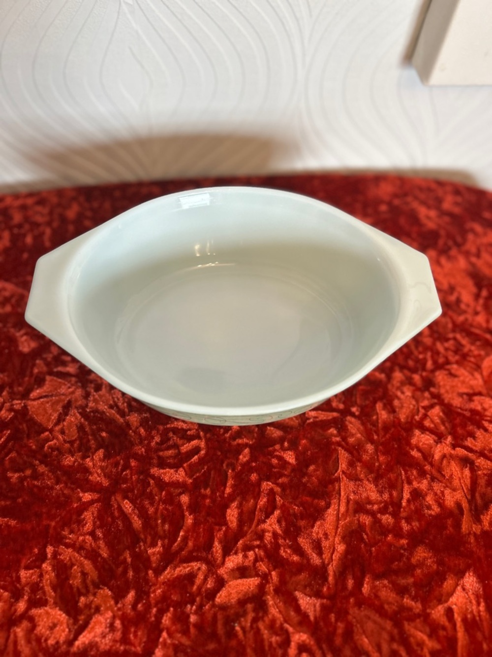 Vintage Pyrex 1960 Promotional Green Scrolls Casserole - Picture 8 of 9